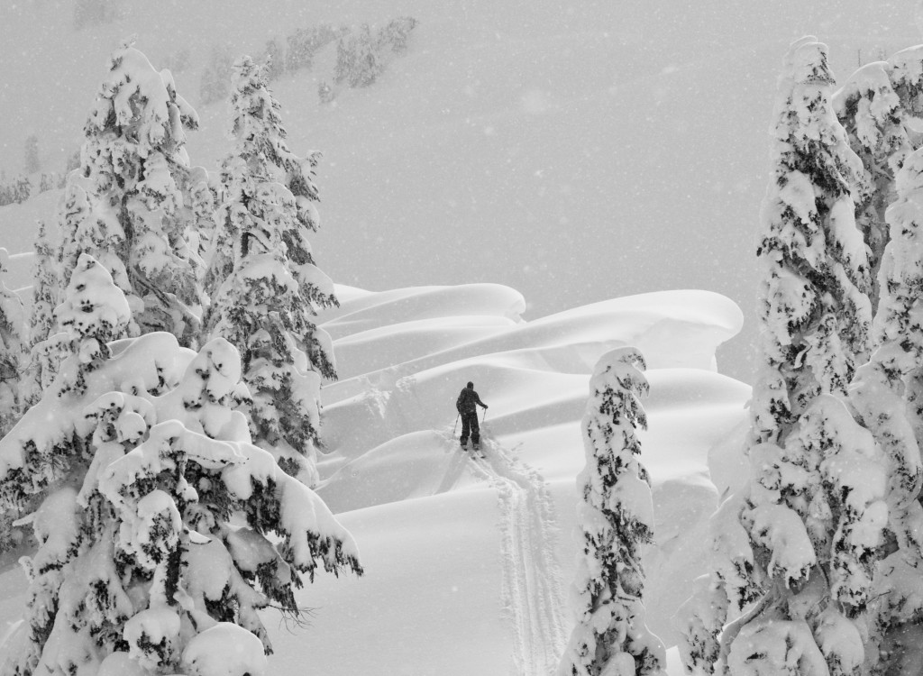 Mattia Boscolo traversing wind lips (p Tyler Kloster)